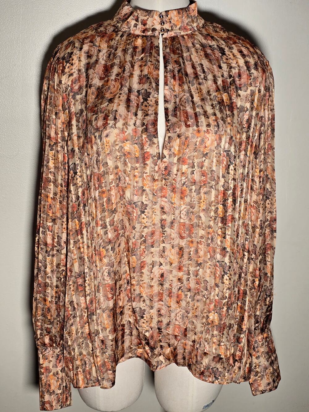 The Kooples Camo Roses 100% Silk Pleated Keyhole Floral Blouse Size 3 NWT